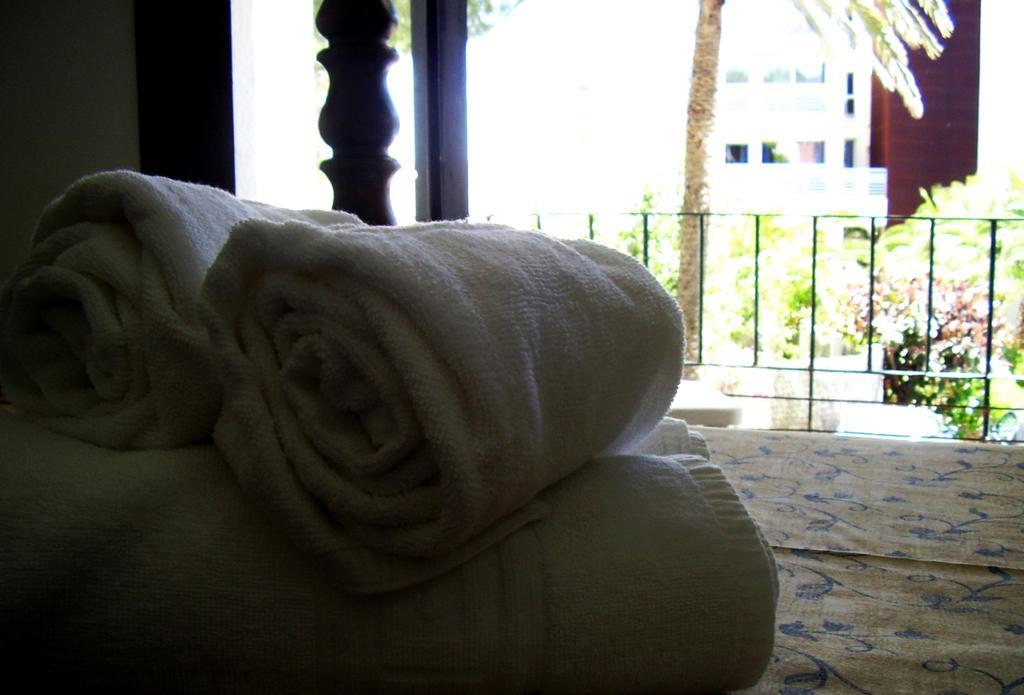 Zhimbad B&B By The Sea Cala Ratjada  Rum bild